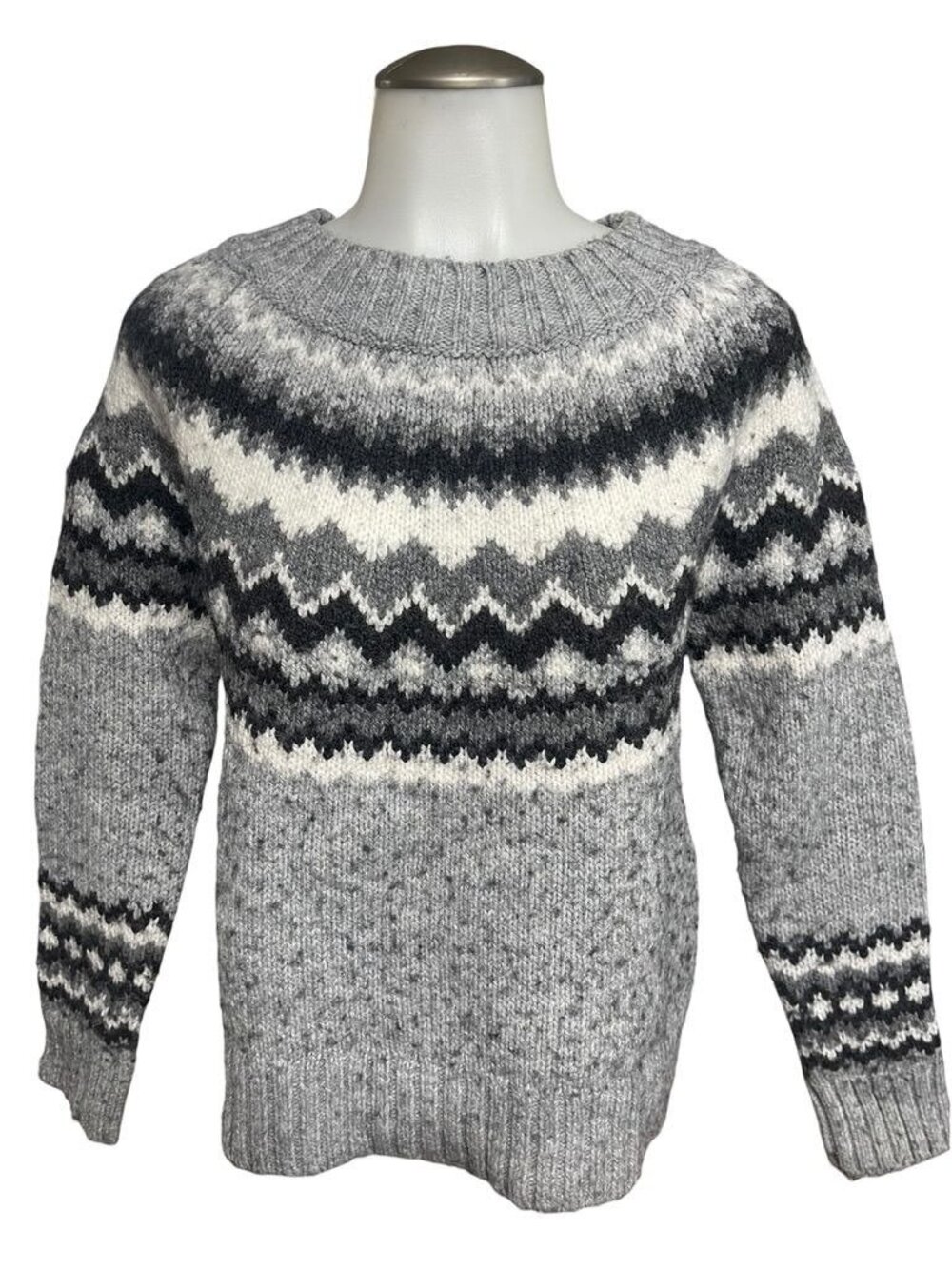 Banana Republic Womens Gray Nordic Chevron Sweater Small Wool Blend Crewneck